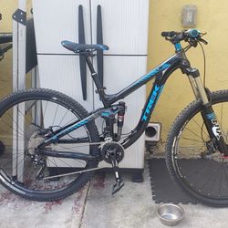 Trek Remedy 8 mountain bike