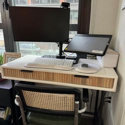 Monitor And Laptop Mount