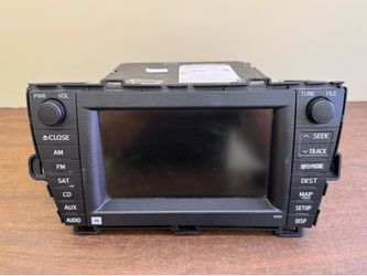 2010-2012 Toyota Prius JBL Navigation Radio Screen  86120-47(contact info removed)00-0583