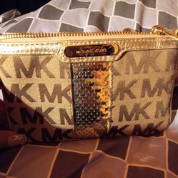 Michael Kors Wristlet