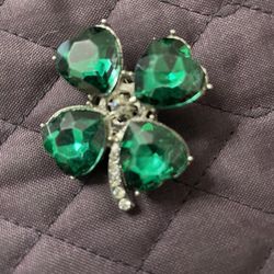 Crystal Rhinestone Clover Brooch . Vintage St. Patrick’s Day Pin.