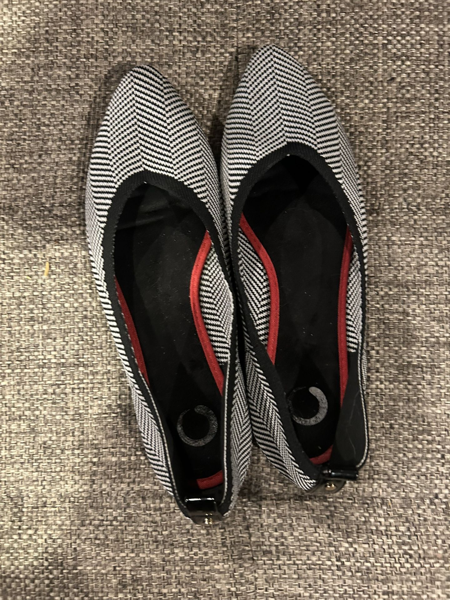 Journee Collection Karise Flat 8.5