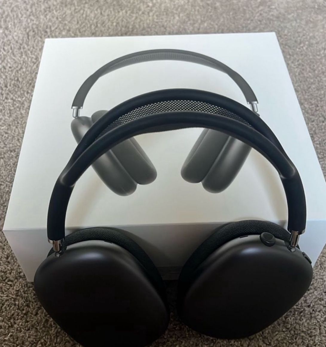 Apple AirPods Max First Gen Space Grey