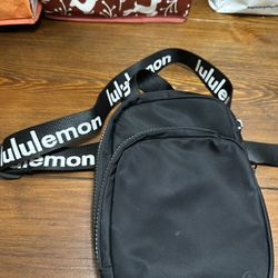 Lululemon Crossbody 