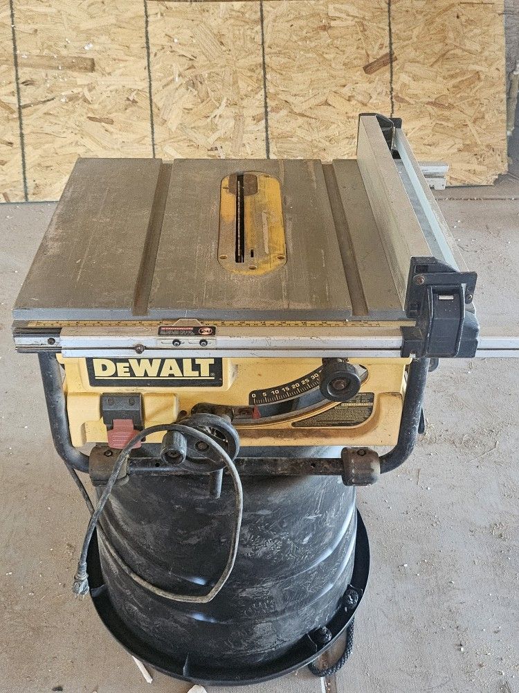 Dewalt portable Table Saw