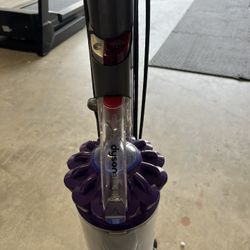 Dyson Vacuum 