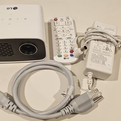 Super portable mini projector