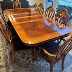 dining room table 