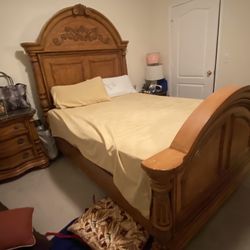 Solid Wood Master Queen Bedroom Set 