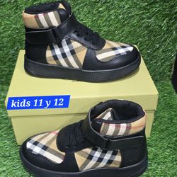 kids burrberry shoes 