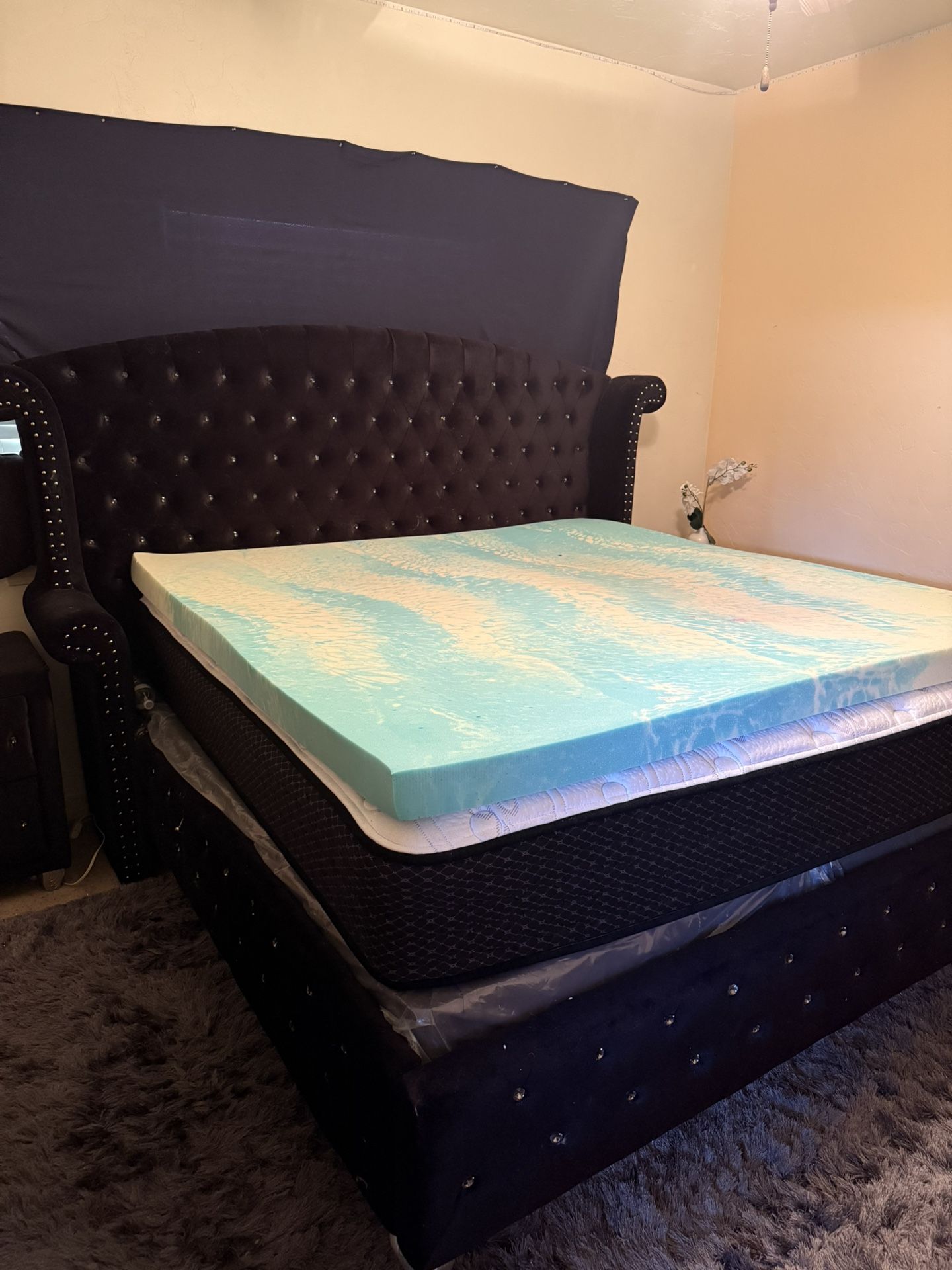 Black King Bed with Mattress