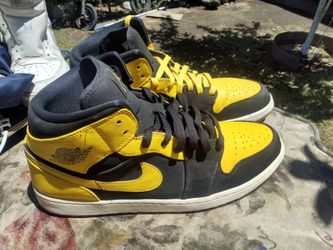 Air Jordan 1 Retro "New Love"  Mens Size 12