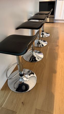 4 Modern Adjustable Swivel Bar Stools – Used (read description)