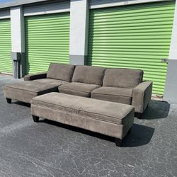 Gorgeous Gray Sectional & Ottoman!