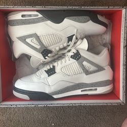 Retro Jordan’s 4s 