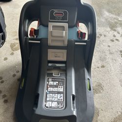 Uppababy Car seat base 