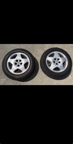 (2) Toyota wheels 5x100