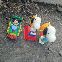 Vintage snoopy and Micky mouse toys