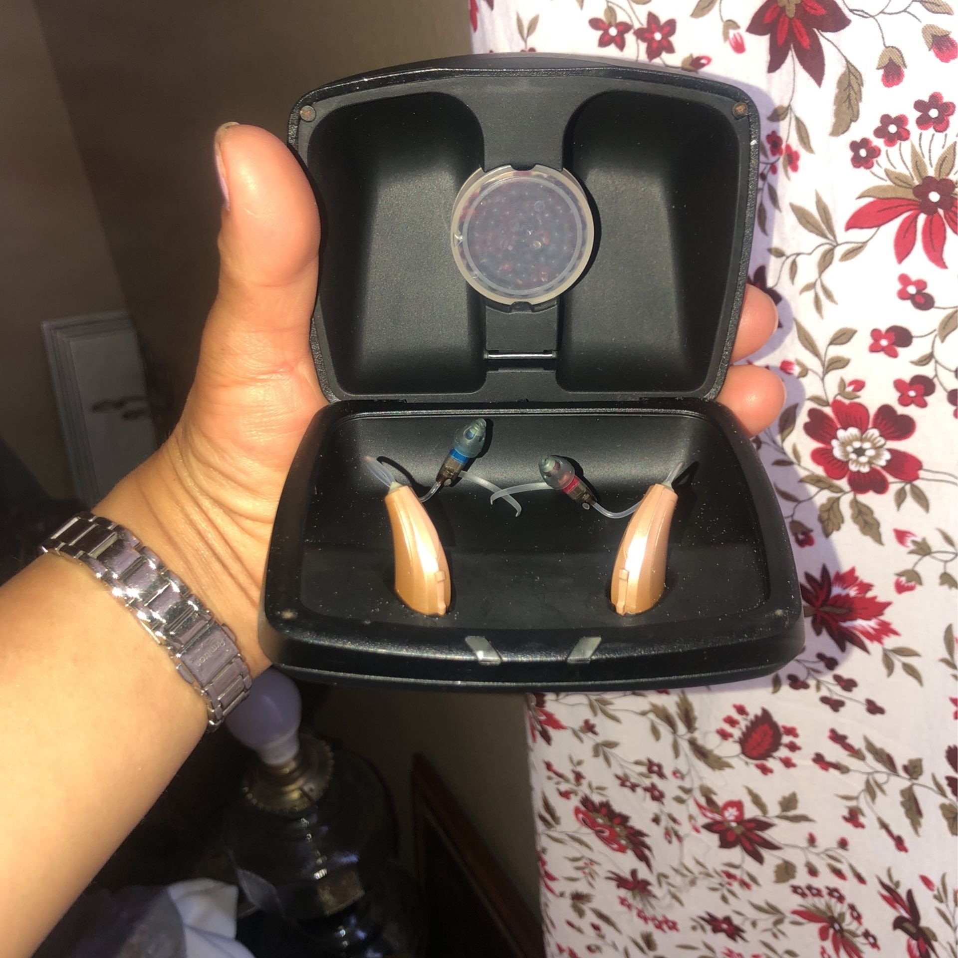 STARKEY HEARING AIDS
