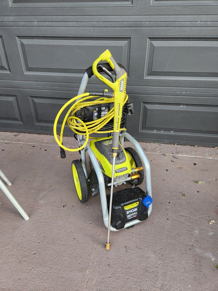 Ryobi RY143011VNM 3000 PSI electric pressure Washer **READ DESCRIPTION BEFORE BUYING*Needs repair 