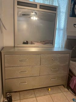 Bedroom set