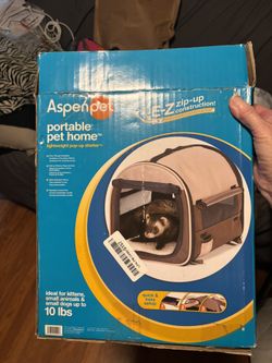 Portable Pet Home. Ideal For Small Animals, Small Dogs ,Kittens. 10 Lbs