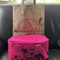 Trader Joes Insulated Tote Bag( VERY HOT ITEM!!)