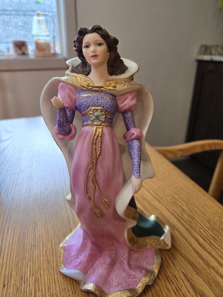 Lenox, Maid Marian The Legendary Princess