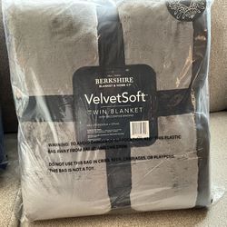 Berkshire VelvetSoft Velvet Soft Blanket W/Edging TW Sz 64” X 90” New Grey Plush