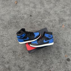Jordan 1 Royal Size 8 Men Gently Worn 