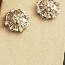 Diamond STUD EARRINGS 