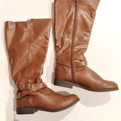 Size 9 Brown Women's Boot