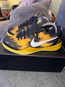 Nike Kobe 8 System GC Sulfur Electric 555286-077 Size 9. Replacement Box