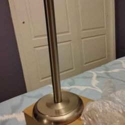 New In Box. Really Nice & Strong Paper Towel Holder.See Photos. Cash And Pickup Only