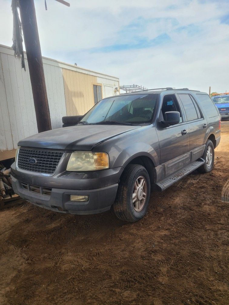 2004 Ford Expedition Parts