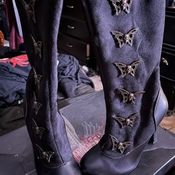 Ellie Boot Heels Size 6