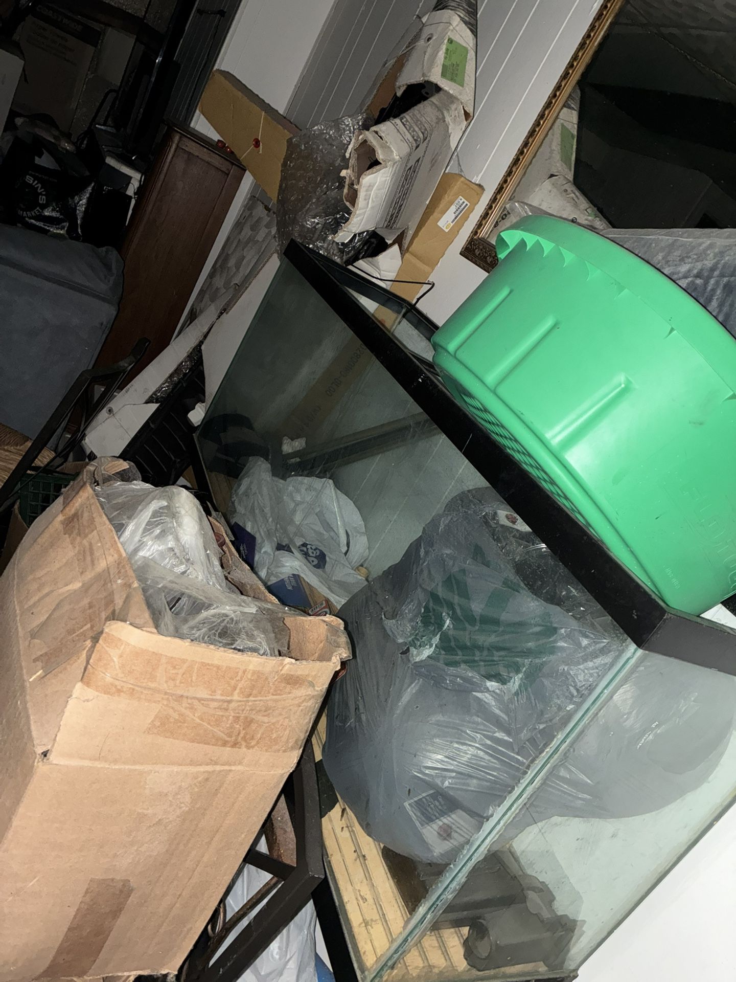 125 Gallons Fish tank