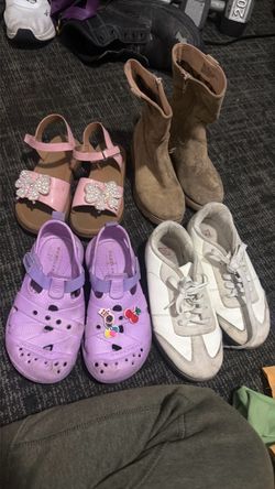 Mixed Lot of 4 Pairs of Shoes