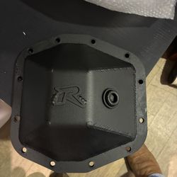 Revolution Front Diff Cover