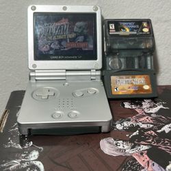 Nintendo Gameboy Advance SP With Video Games