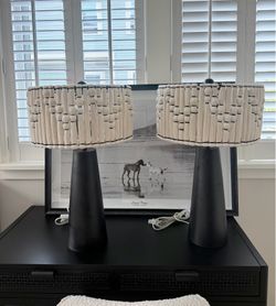 Table lamp
