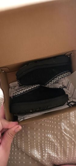 UGG slippers 7C