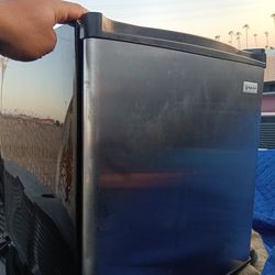 Mini fridge