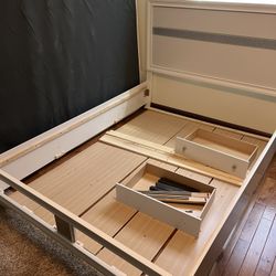 Queen Low Bedroom, Dresser And Mirror