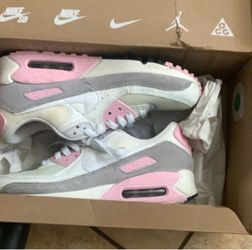 Nike Air Max 90 "Pink Foam" - Size Women's 7.5 / Men's 6