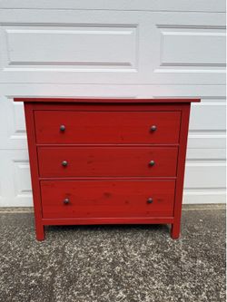 ikea hemnes 3 drawer dresser (red) delivery available