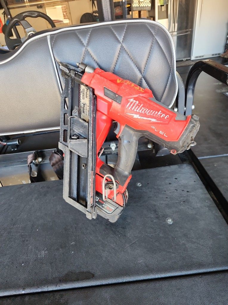 Milwaukee Fuel Brushless Nail Gun.