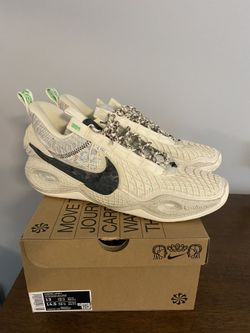 Nike Cosmic Unity Size 13