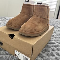 Slight Used Uggs For Girls 