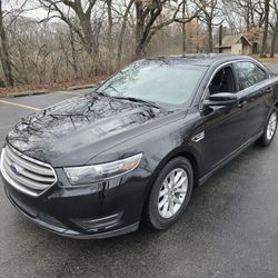 2019 Ford Taurus